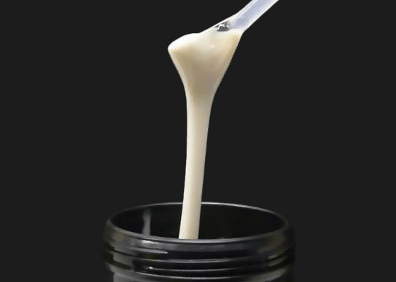 一種通過熱量與光照凝固的非常堅固的塑料